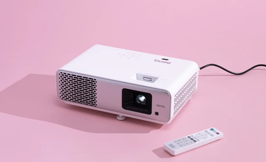 4K Mini Projector – TechNova